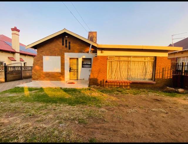 7 BEDROOM HOUSE FOR SALE IN GERMISTON STATION